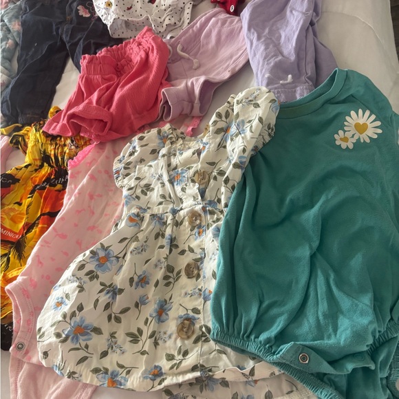 Newborn to 18 Months Baby Girl Clothing Bundle Lot - Picture 6 of 12